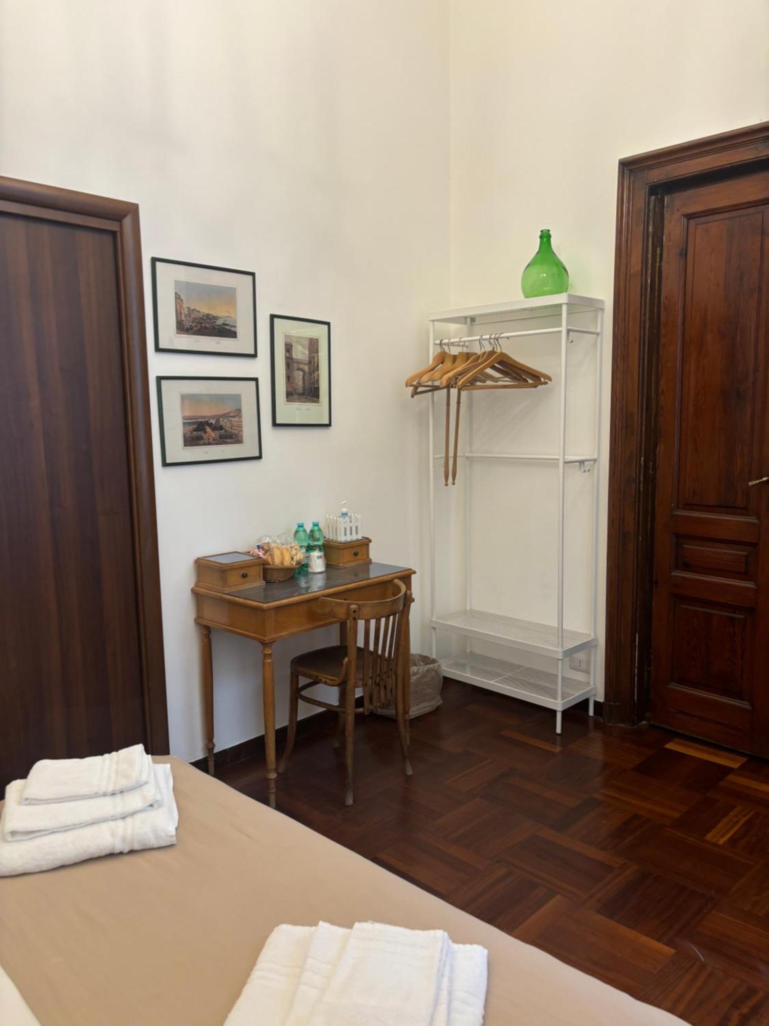 Folle Bed & Breakfast Napoli